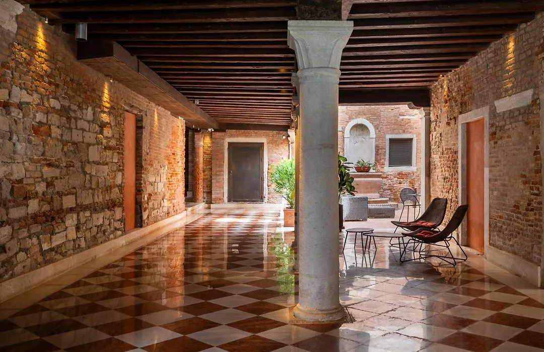 Palazzo Morosini Degli Spezieri - Lifestyle Apartments-1
