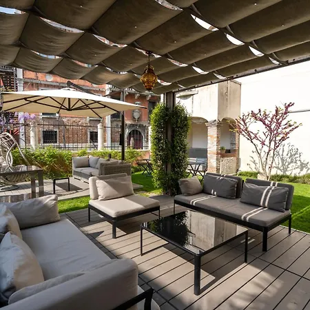 Palazzo Morosini Degli Spezieri - Lifestyle Apartments-2